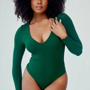 💚 (NWT) Klassy Network • Deep V Long Sleeve Bramisuit in Emerald, XS